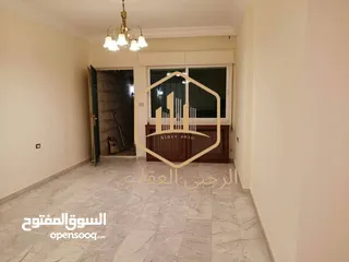  5 شقة / للايجار / دوبلكس / مع حديقة / الجاردنز