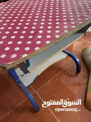  10 مكتب أطفال ذكي متعدد الاستخدامات بسطح طاولة قابل للإمالة ومساحة واسعة لتنظيم الكتب والدفاتر