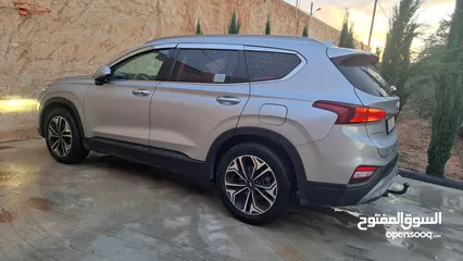  5 عرض على هونداي 7 ركاب سنتافيه 2020 بالاضافات المميزه والدفع الرباعي يد اوولا البيع مستعجل بسبب السفر