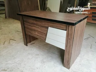  7 مكتب دراسي / مكتب موظف