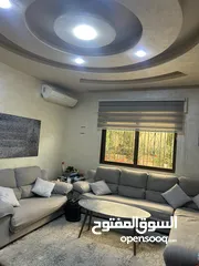  16 شقة فاخرة للبيع 180 متر مع حديقة 200 متر و شلال و مطبخ فخم راكب و سخان شمسي  غير مفروشة - من المالك