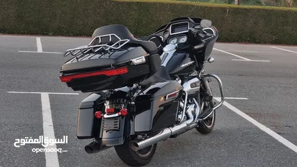  8 Harley Davidson FLTRX 2020 1800cc