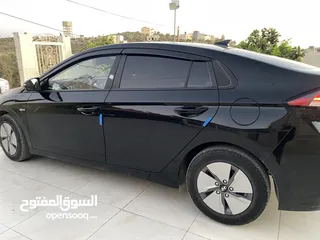  6 هونداي ايونك.