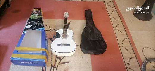  3 Eko Music Guitar  new with the cartoon