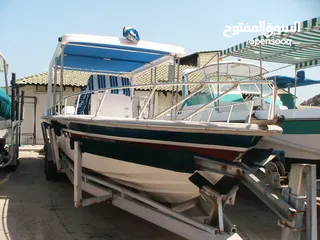  1 قارب 31 قدم للبيع مع العربه Boat 31ft for sale