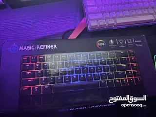  2 كيبورد جيمنج ميكانيكي RGB بلو سوتش استعمال قليل اقراء الوصف