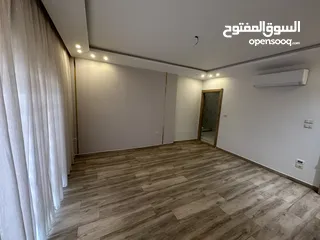  11 شقة فاخرة للبيع الظهير