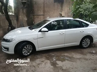  1 لافيدا 2019 فحص كامل طلعتها زيرو من الحرة  مالك اول ماشية  88 الف عداد حقيقي  بحالة الوكالة بطارية م