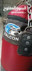  5 كيس ملاكمة falcon الأصلي تعليق  طول 100سم وزن 50كغم محشي قماش مبطن فلين مع جميع مستلزماته للبيع