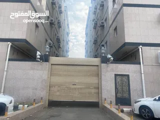  18 شقة غرفتين وصاله بشارع فلسطين خلف بندة بجوار مسجد بلال