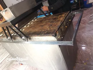  2 صاج قطايف مع جوزه ستالس للبيع 5حبات محروق وجاهز للبيع بسعر حرق الاستفسار