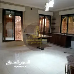  27 شبه قصر للبيع في أجمل مناطق الجبيهة بسعر لقطة تصلح للسكن أو مقر ديوان