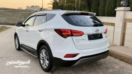  2 بحالة الوكالة hyundai santa fe  2016
