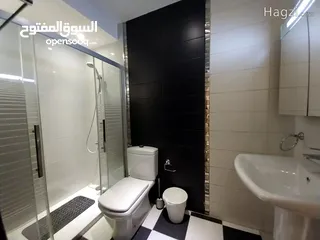  7 شقة للايجار في منطقة الدوار الرابع  ( Property 33626 )