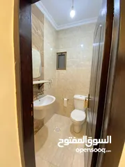  6 شقة مميزة - خلدا - 4نوم 1ماستر - 225م - ارضية - قرب الخدمات العامة