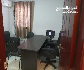  3 مكتب للايجار بسعر مغري وبموقع حيوي جدا