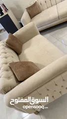  2 طقم كنب مع طاولات فاخر جداً 7 مقاعد