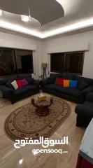  11 شقة طابقية للبيع خلف الواو و الونك و مسجد المهتدون الزرقاء الجديدة.. لعائلة مغتربين استعمال قليل