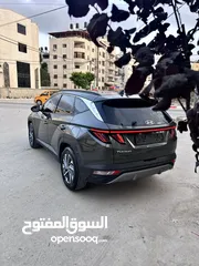  12 توسان هايبرد كرتونه بوضع الشركه - امكانيه البدل