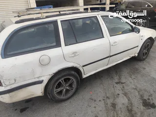  1 سكودا ستيشن 2001