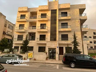  3 شقة مميزة سوبر ديلوكس ارضية مع حدائق في السابع للبيع عبدالله غوشة