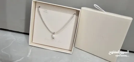  18 اكسسوارات.  (شروة )