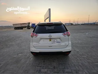  4 Nissan x trail model 2015 gcc full auto good condition very nice car everything perfect