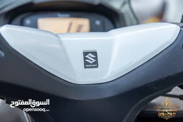  6 Suzuki scooter Burgman 2021