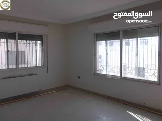  5 شقة أرضية مميزة للبيع في دير غبار 200م مع ترس 65م