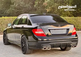  4 للبيع مرسيدس للبيع مرسيدس c300 موديل محول بالكامل C63  فل اوبشن بحاله ممتازه