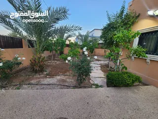  1 فيلا للبيع طابقين