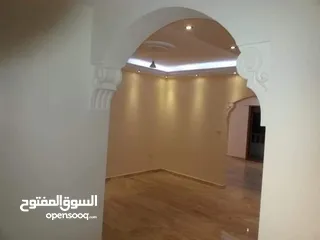  5 شقة مميزة - الدوار الرابع - 3نوم 1ماستر - 225م - منطقة هادئة ومميزة