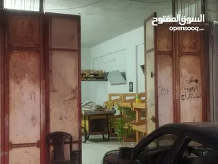  2 نابلس شارع عصيرة بجانب عمارة الشكعه عند سوبر ماركت ابو شقدم