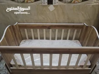  4 سرير أطفال مع الدوشك