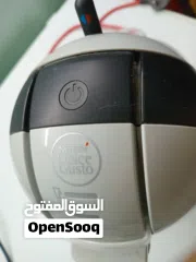  2 الة قهوة تعمل بالكبسولات جميلة جدا للشتتاء جديدة حالة ممتازة