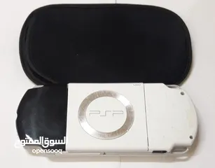  3 سوني PSP بحالة ممتازة معدل مع محاكيات اكثر من 200 لعبة