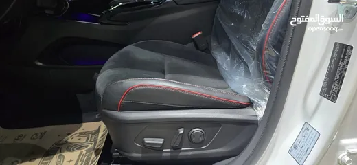  8 Hyundai Tucson Hybrid N Line  2024