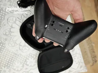  4 اكس بوكس سيريس اكس مع ايد عدد 2 وحده خربانه أو ايد 2 Elite Seriesمع سماعت ريزر الخاصه بل Xbox x