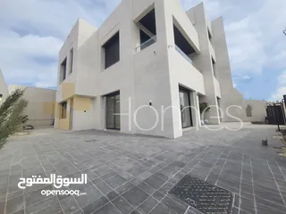  1 فيلا للبيع في طريق المطار بمساحة بناء 552م