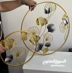  1 برواز 3D ذهبي (واحد وسط + واحد صغير ) +  برواز مربع
