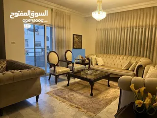  1 شقة مميزة للبيع في الجاردنز  - قرب دوار الواحة طابق ثالث 210م تشطيب سوبر ديلوكس بسعر مغري
