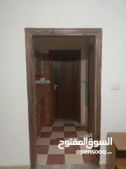  3 روف فارغ للإيجار