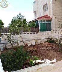  9 شقة أرضية مميزة للبيع في خلدا  - خلف الموفنبيك وقرب لاكي 210م مع حديقة وترسات 80م