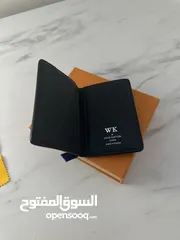  4 Louis Vuitton wallet