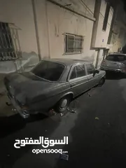  5 مرسيدسe230 1984  للبيع قطع  غيار 