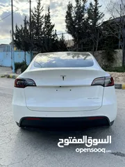  6 Tesla model y. 2022