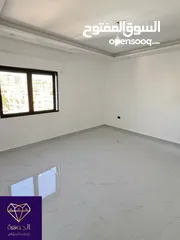  4 شقة أرضي معلق سكني استثماري لم تسكن لقطه وبسعر مغري جداااا عرض خاص في أرقى مناطق الجاردنز