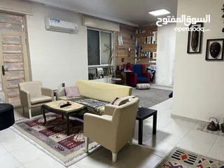  15 شقة كبيرة تصميم خاص للبيع في طبربور - أبو عليا