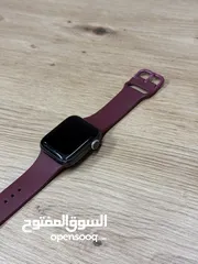  1 Apple Watch Series 5 40