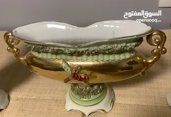  5 طقم اكسوار ايطالي من 3قطع لون مميز عمره اكثر من مايه عام